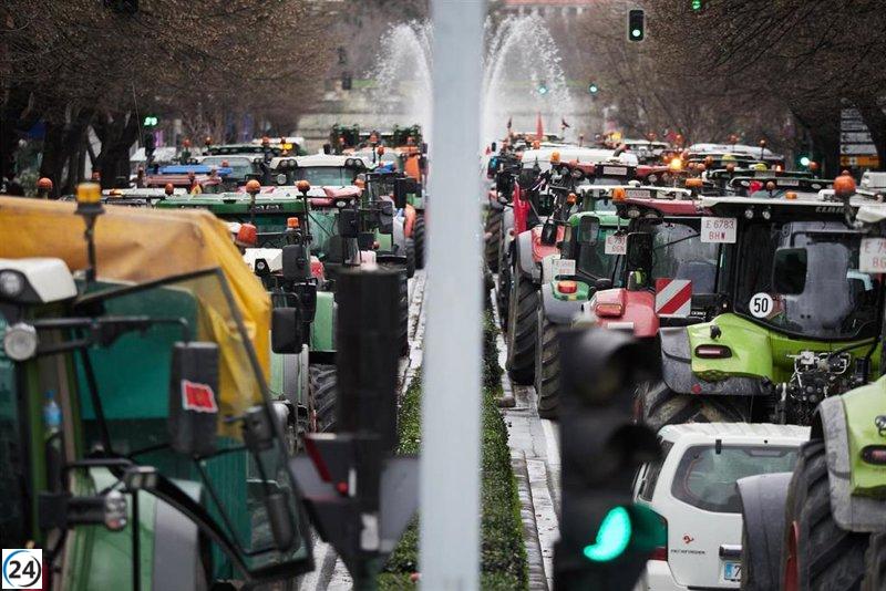 Tractores apoyarán a agricultores enjuiciados en Pamplona este viernes.