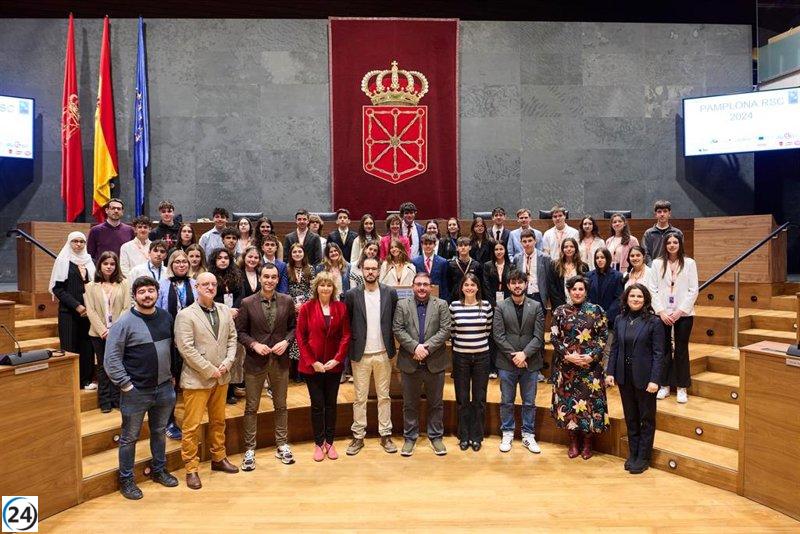 El Parlamento de Navarra alberga la asamblea de la primera Sesión Regional del Parlamento Europeo Joven.