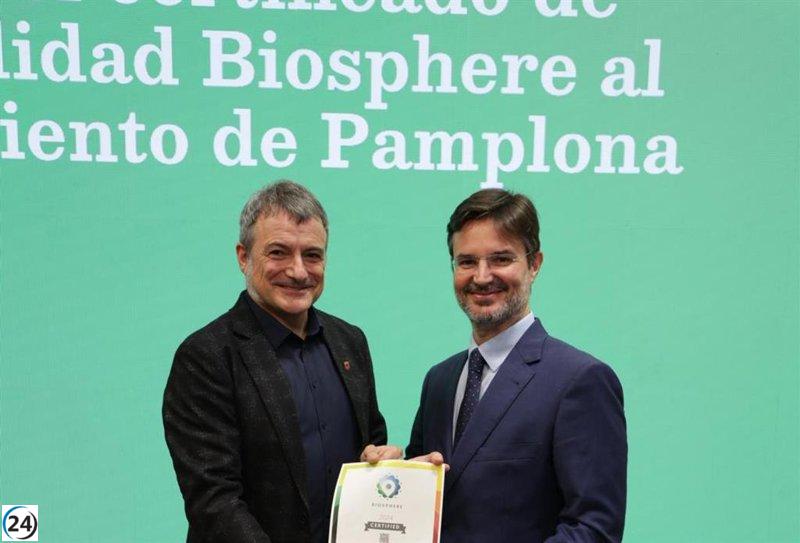 Pamplona logra el certificado Biosphere en Fitur por su dedicada sostenibilidad.