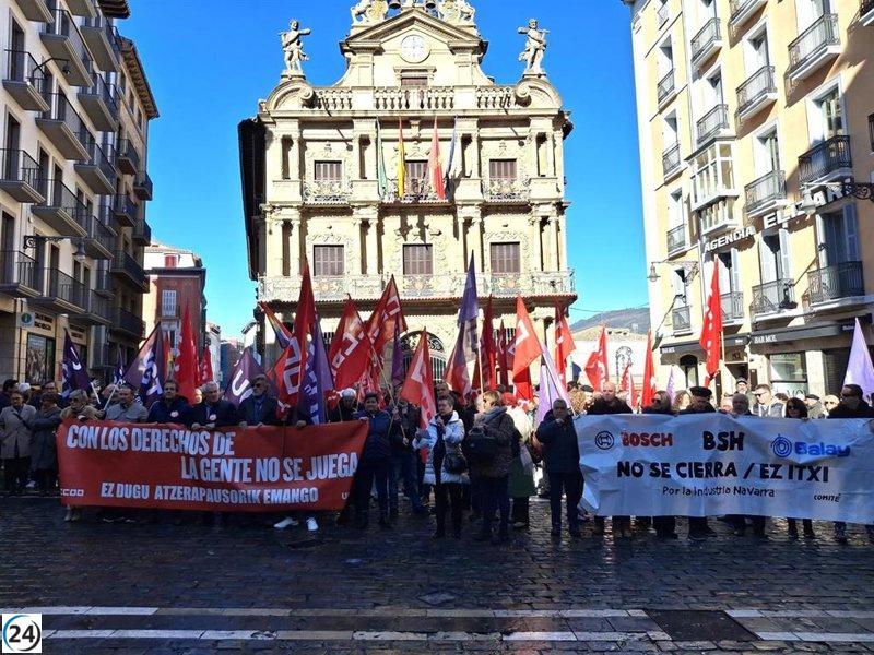 UGT y CCOO exigen respeto a los derechos ciudadanos tras el rechazo del decreto 'ómnibus'.