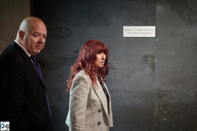 Emilio Jiménez se une al Grupo Mixto; Maite Nosti se convierte en parlamentaria independiente tras abandonar Vox.