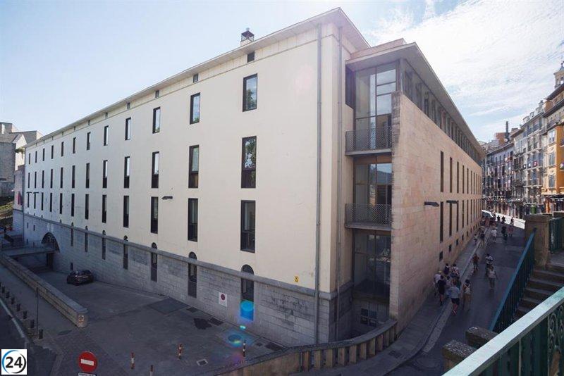 Cerca de 310 profesores de la educación pública de Navarra participan en la décima jornada de protesta, informa el Gobierno.