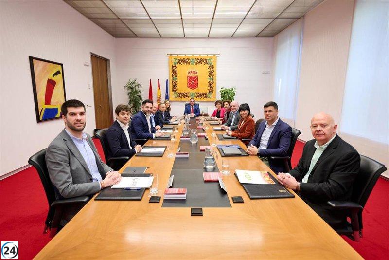 Este lunes, debate sobre atención a pacientes de ELA y mercados tensionados en la Mesa y Junta.