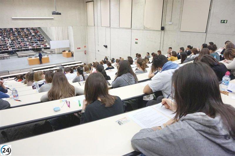 Más de 4.100 candidatos compiten por 248 plazas en la OPE de Enfermería.