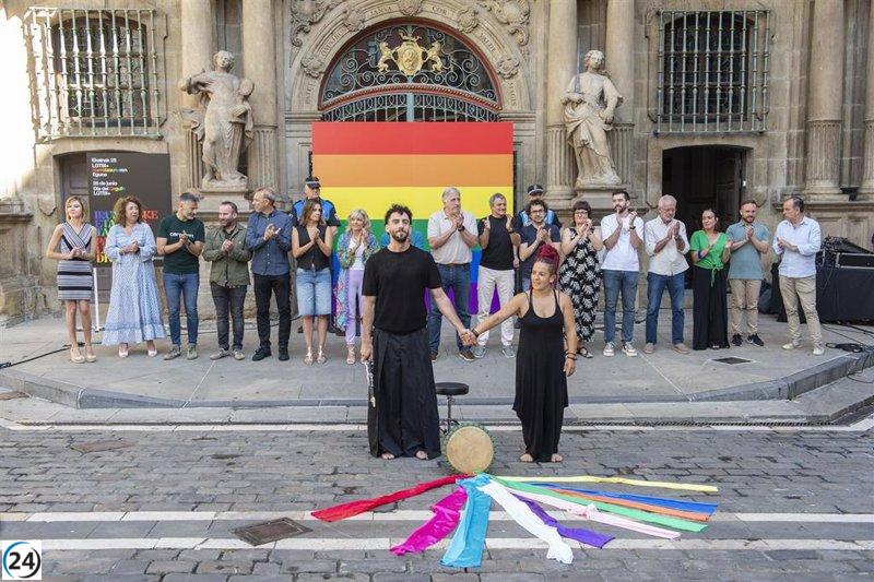 Pamplona reafirma su apoyo a la verdadera igualdad en el Día LGTBI+.