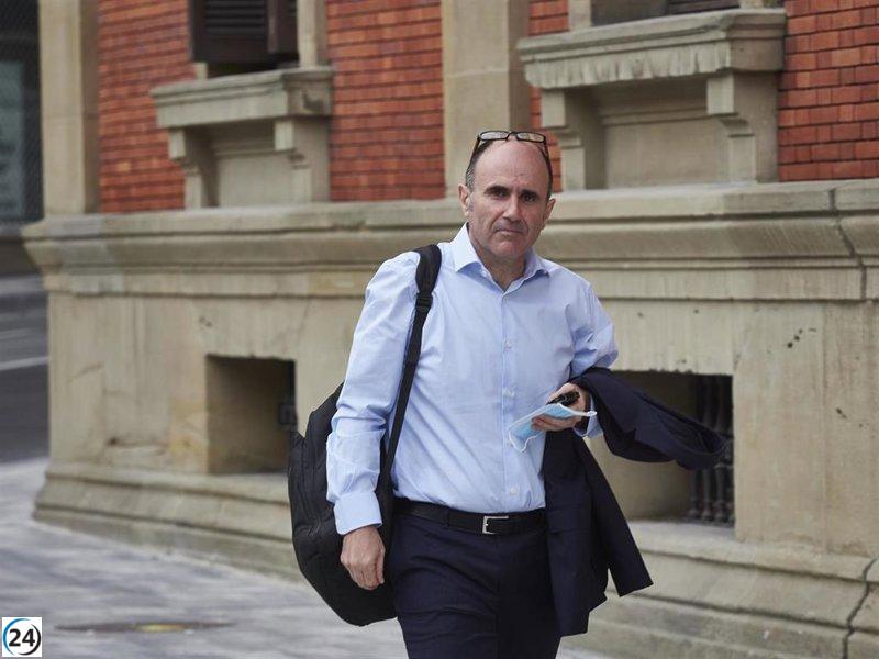 El PNV de Navarra reconoce a Manu Ayerdi con el emblemático 'pañuelico de San Fermín'