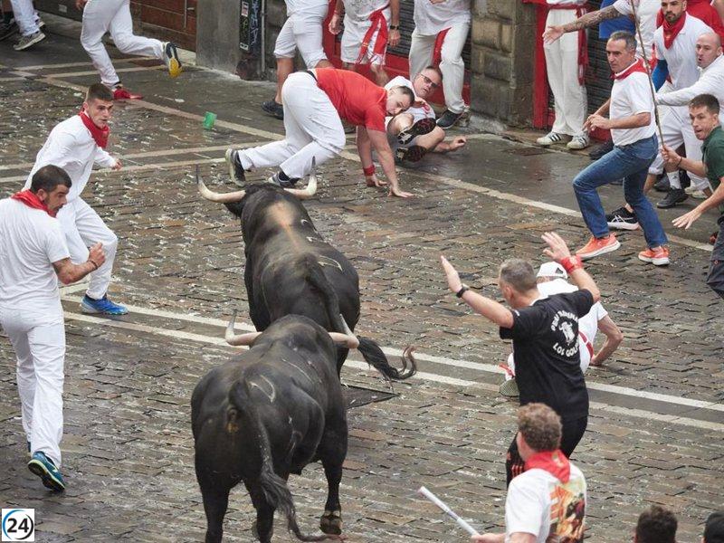 Tensa apertura de San Fermín: el primer encierro se realiza sin la manada tradicional desde Santo Domingo.