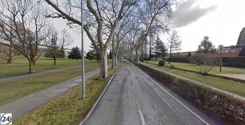 La Universidad de Navarra transforma su carretera en una ciclocalle unidireccional.