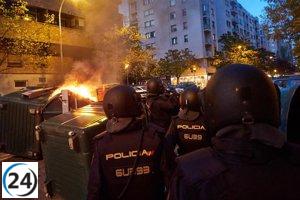 Detienen a dos en protestas por encapuchados en Pamplona contra Vito Quiles.