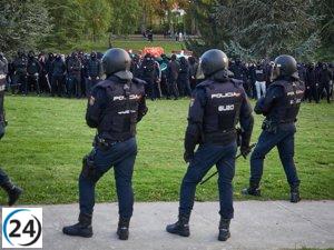 Violencia en Pamplona deja heridos entre policías y periodista.