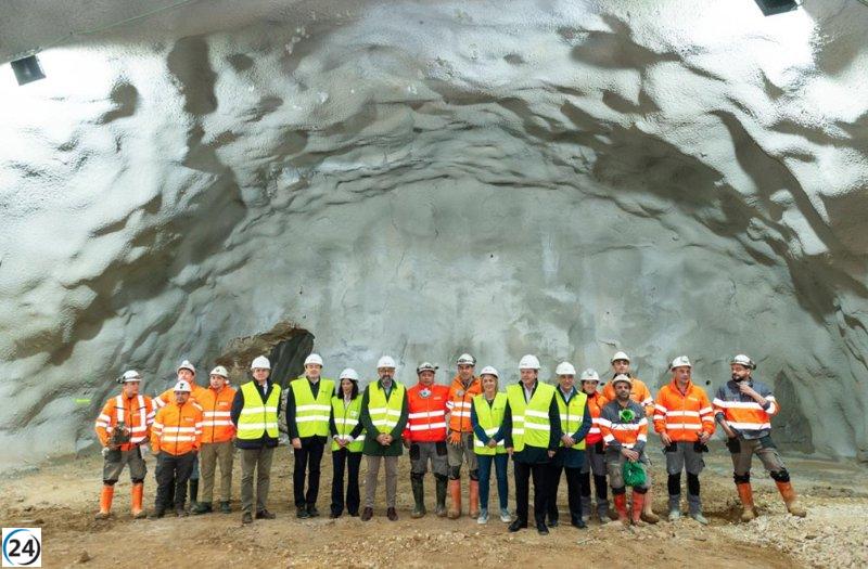 Santano destaca el calado del túnel de La Catedral como un paso fundamental para la Alta Velocidad en Pamplona.