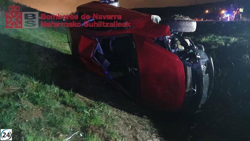 Accidente en Noáin: mujer lesionada tras volcadura de vehículo.