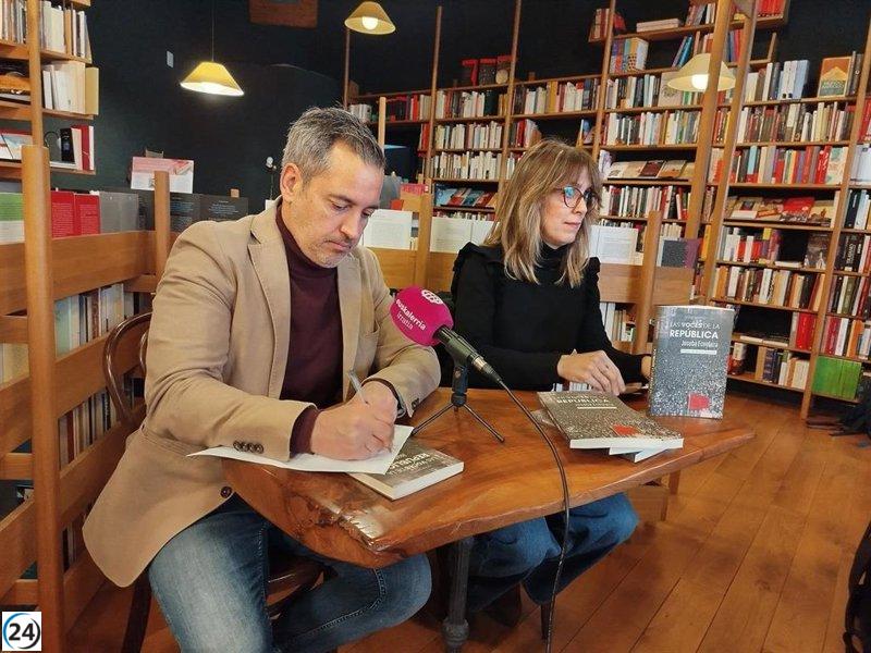 Joseba Eceolaza desvela relatos desconocidos acerca de la proclamación de la II República en Navarra en su obra más reciente.