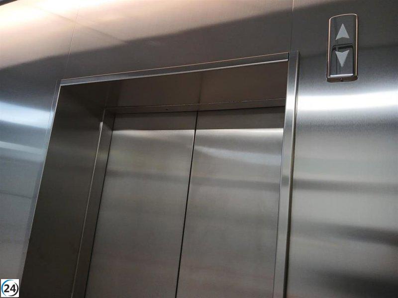 Mujer lesionada al quedar enredada en una silleta dentro de un ascensor en Tudela.
