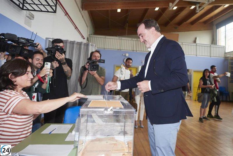 Esparza apuesta por el cambio de Gobierno y cree en su victoria.