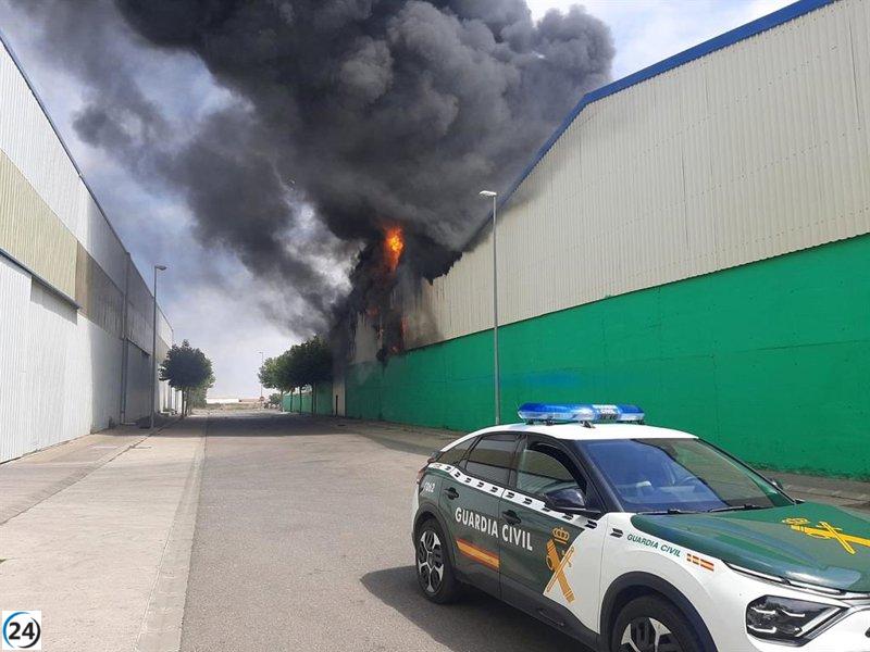 Incendio en empresa de reciclaje de Cintruénigo.