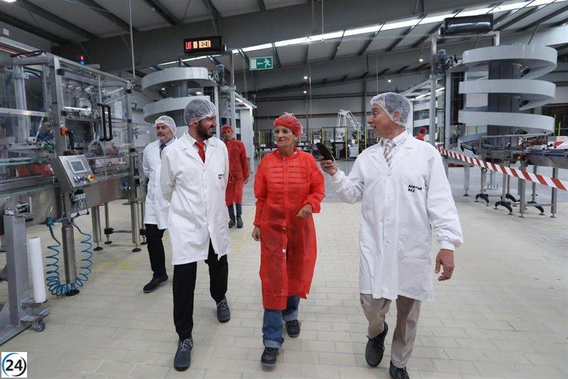 Chivite visita Natur All para conocer su nueva línea de envasado de bebidas vegetales sostenibles.