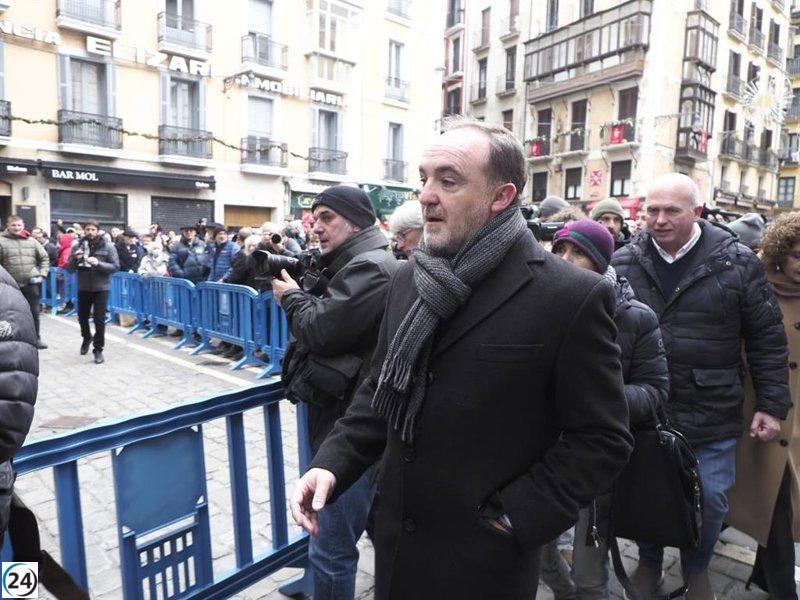 Líderes de los partidos UPN, PSN y EH Bildu asisten al Ayuntamiento de Pamplona para presenciar el debate de la moción de censura.