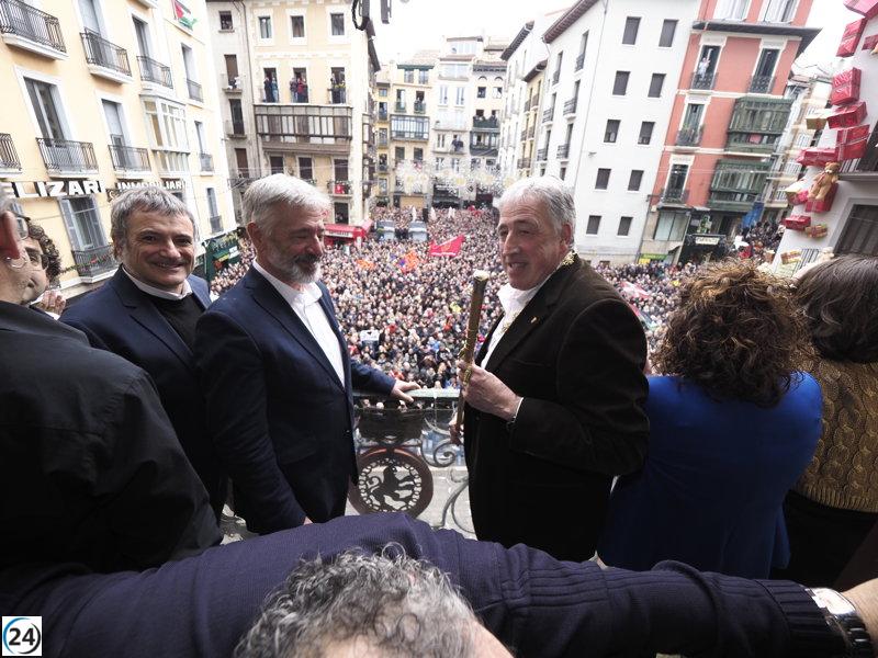 EH Bildu y PSN logran moción de censura y nombran a Joseba Asiron como alcalde de Pamplona