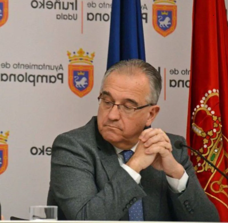 Entrevista con el alcalde de Pamplona sobre planes urbanísticos